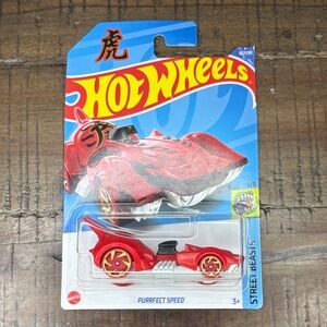 2021 Mattel Hot Wheels Street Beasts Purrfect Speed Car Bundle 2/$15